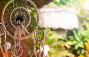 Rádi se inspirujete? Máme pro vás jednoduchý návod, jak si vyrobit domácí lapač snů