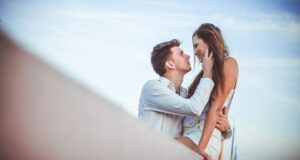 Jemné gesto, velký význam: Malé způsoby, jak vyjádřit lásku bez slov