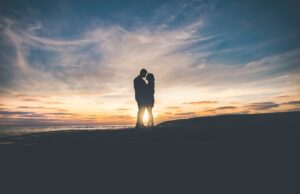 – Láska: Nejsilnější síla ve vesmíru