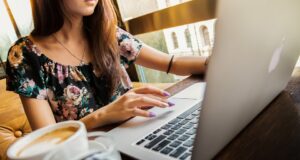 Umění komunikace: 5 technik, které vám pomohou lépe vyjádřit své myšlenky