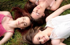 Přírodní kosmetika vs. konvenční kosmetika: Která je lepší pro naši pokožku?